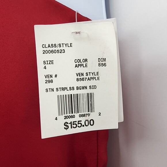 David’s Bridal Bridesmaid Satin Strapless Bridal Gown In Apple Red Size 4 - Picture 5 of 6